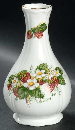 Strawberry Ripe (Small Scallops On Edge) 6" Vase