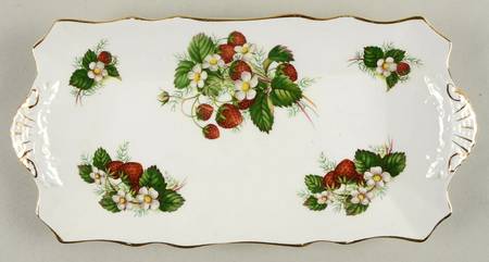 Strawberry Ripe (Small Scallops On Edge) 12" Sandwich Tray