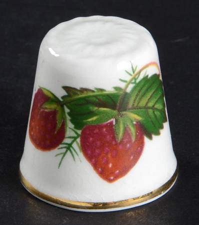 Strawberry Ripe (Small Scallops On Edge) Thimble