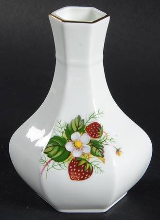 Strawberry Ripe (Small Scallops On Edge) 4" Vase