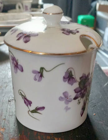 Victorian Violets Jam/Jelly & Lid