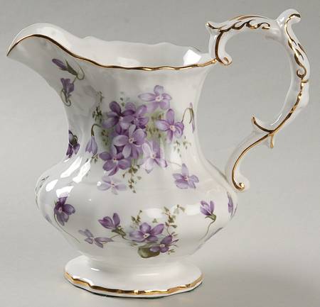 Victorian Violets 16 Oz Pitcher