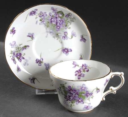 Victorian Violets Oversized Cup & Saucer Set