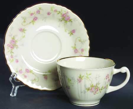 Primrose Flat Cup & Saucer Set