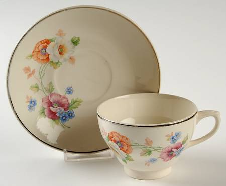 Amy Footed Cup & Saucer Set