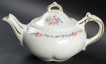 Bouquet Teapot & Lid