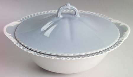 Chesterton Light Gray Round Covered Vegetable