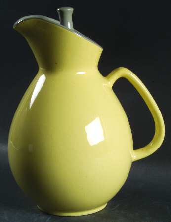 Golden Dawn 40 Oz Pitcher with Lid