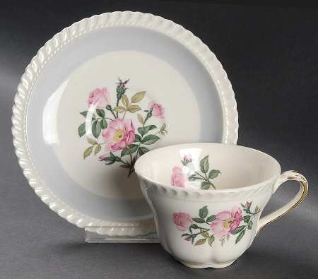 HAR1 Flat Cup & Saucer Set