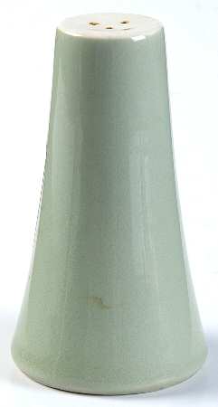 Ivy Wreath Pepper Shaker