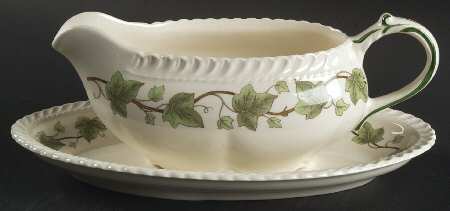 Ivy Gravy Boat & Underplate/Relish