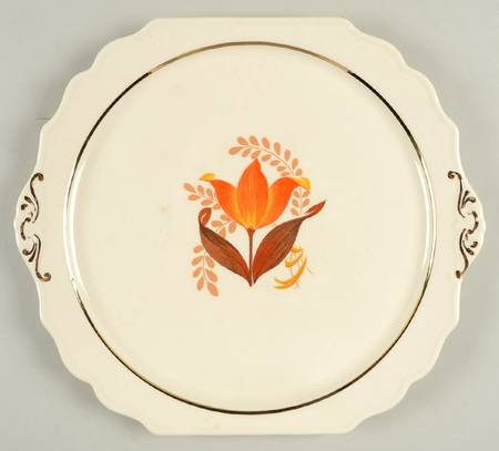 Modern Tulip Square Handled Cake Plate