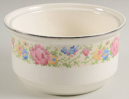 Petit Point 1 Qt Round Casserole No Lid