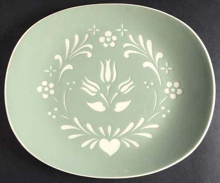 Provincial Tulip Green 11" Oval Serving Platter