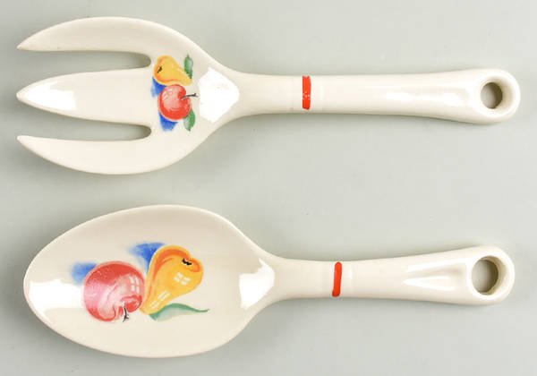 Red Apple II Hotoven 2 Piece Salad Set, Solid Piece by Harker