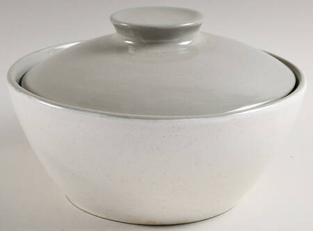 White Cap 2 Qt Round Covered Casserole