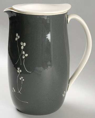 White Clover Charcoal Gray 48 Oz Pitcher with Lid