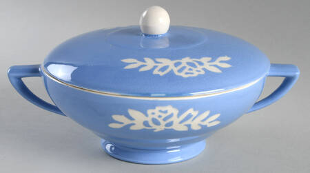 White Rose Blue Round Covered Vegetable