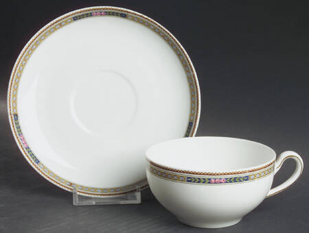 10099 Flat Cup & Saucer Set