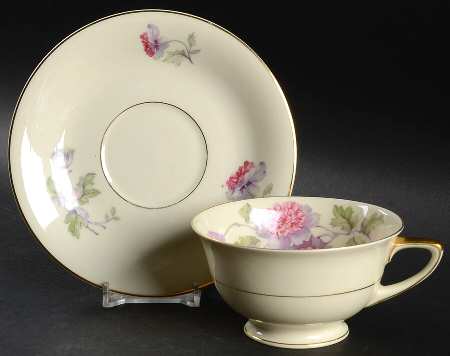 11898 Footed Cup & Saucer Set