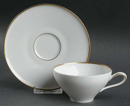 14092 White Footed Cup & Saucer Set