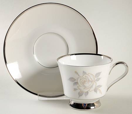 18518 Footed Cup & Saucer Set