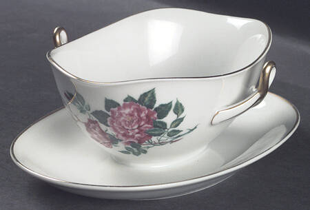 76555 Gravy Boat with Attached Underplate