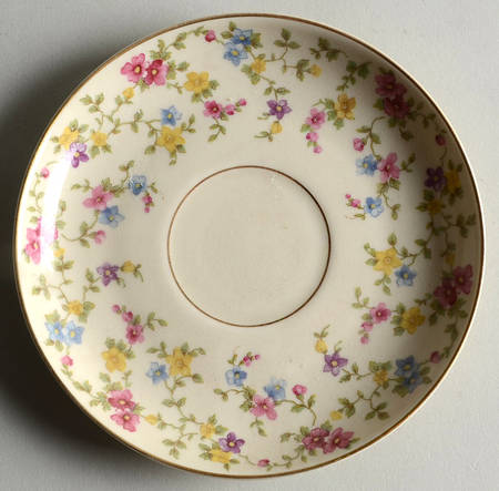 Arcadia (Gold Trim) Saucer