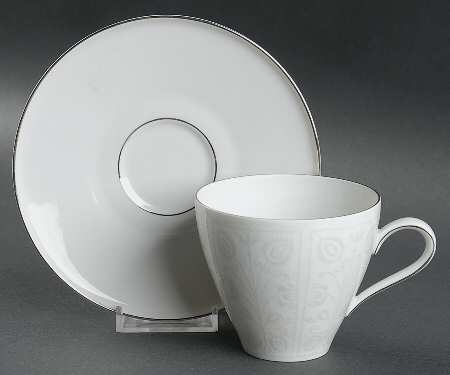 Aria Flat Cup & Saucer Set