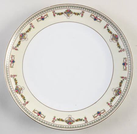 Beverly Chop Plate (Round Platter)