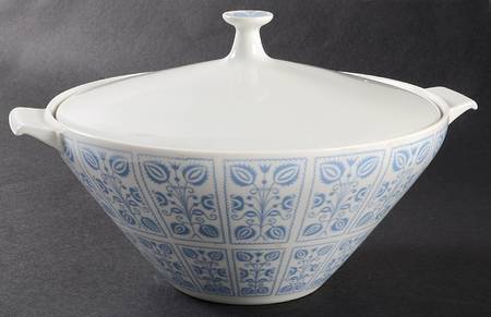 Blue Dutch Round Covered Vegetable