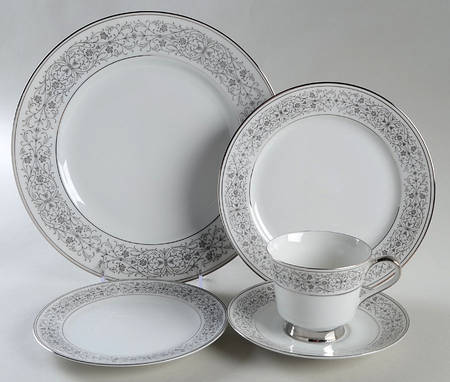 Black Lace 5 Piece Place Setting