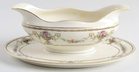 Brandon-Olympia Gravy Boat with Attached Underplate