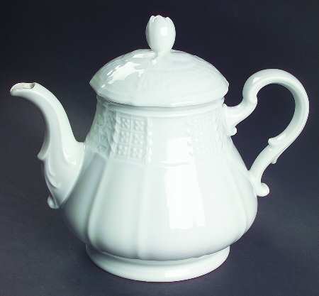 Chateau Weiss Teapot & Lid