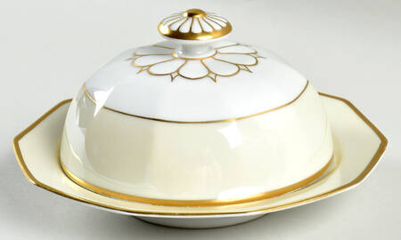 Colonial Round Covered Butter