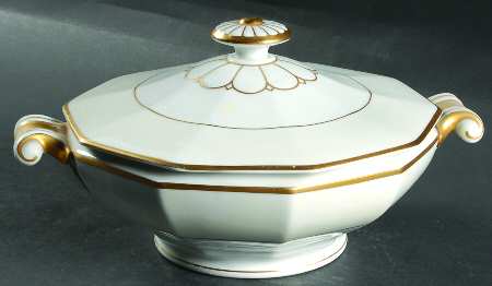 Colonial Round Covered Vegetable