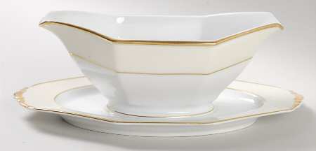 Colonial Gravy Boat with Attached Underplate