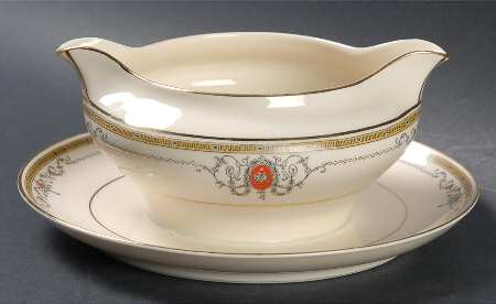 Crusader (Smooth) Gravy Boat with Attached Underplate