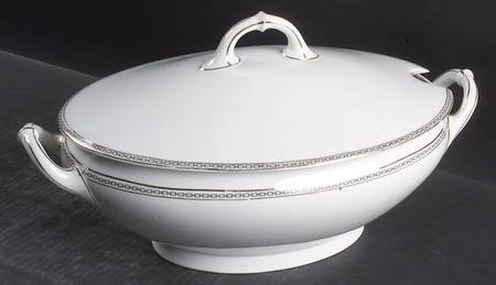 Dallas Tureen &  Lid