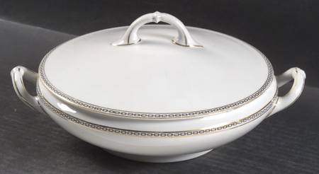 Dallas Round Covered Vegetable