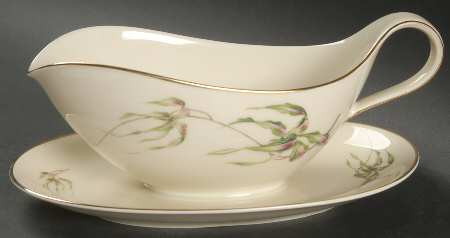 Drazene Gravy Boat with Attached Underplate