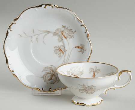 Du Barry Footed Cup & Saucer Set