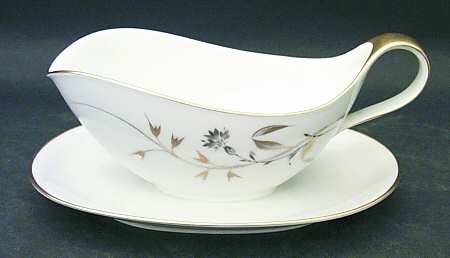 Golden Harvest Gravy Boat with Attached Underplate