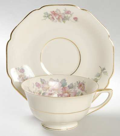 12532 Footed Cup & Saucer Set