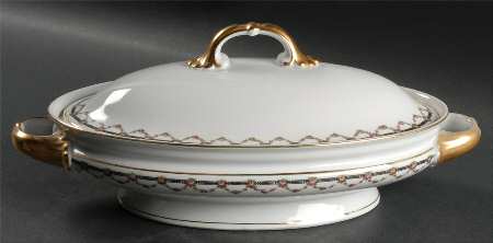9642 Oval Covered Vegetable