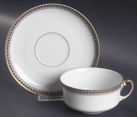 HC17 Flat Cup & Saucer Set