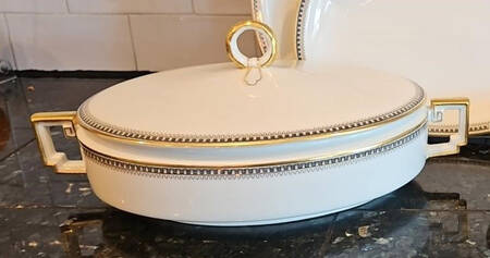 HC17 Oval Covered Vegetable