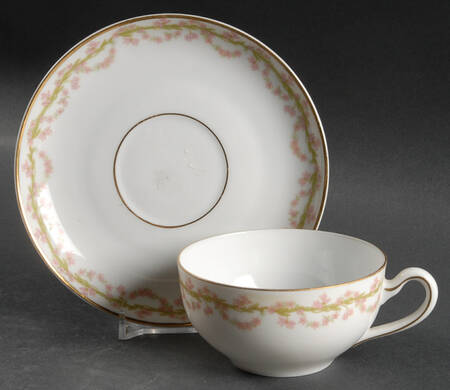 HC176 Flat Cup & Saucer Set