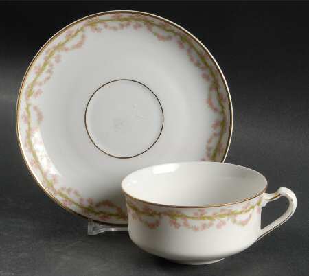 HC176 Flat Cup & Saucer Set