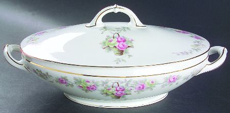 HC186 Oval Covered Vegetable